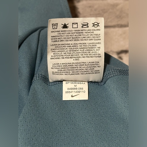 Nike Dri Fit Cerulean Blue Workout Tank Medium (M) - Picture 5 of 6